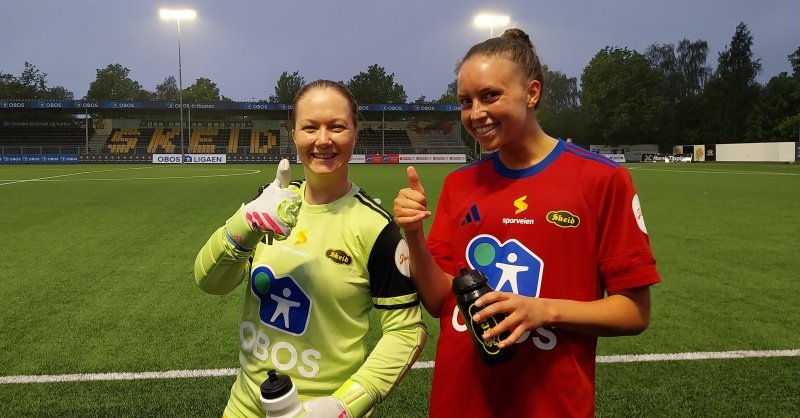 Ny seier, og tommelen opp fra keeper Mikaela Eriksson og tomålsscorer Stine Rød.