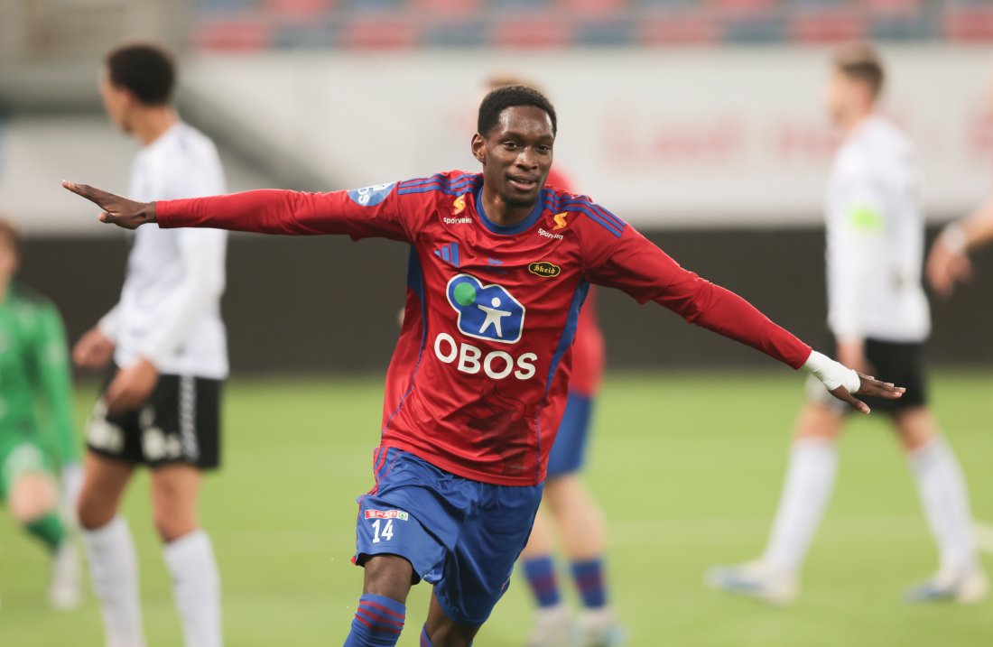 Ousmane Toure dobler ledelsen. Foto: Vidar Ruud