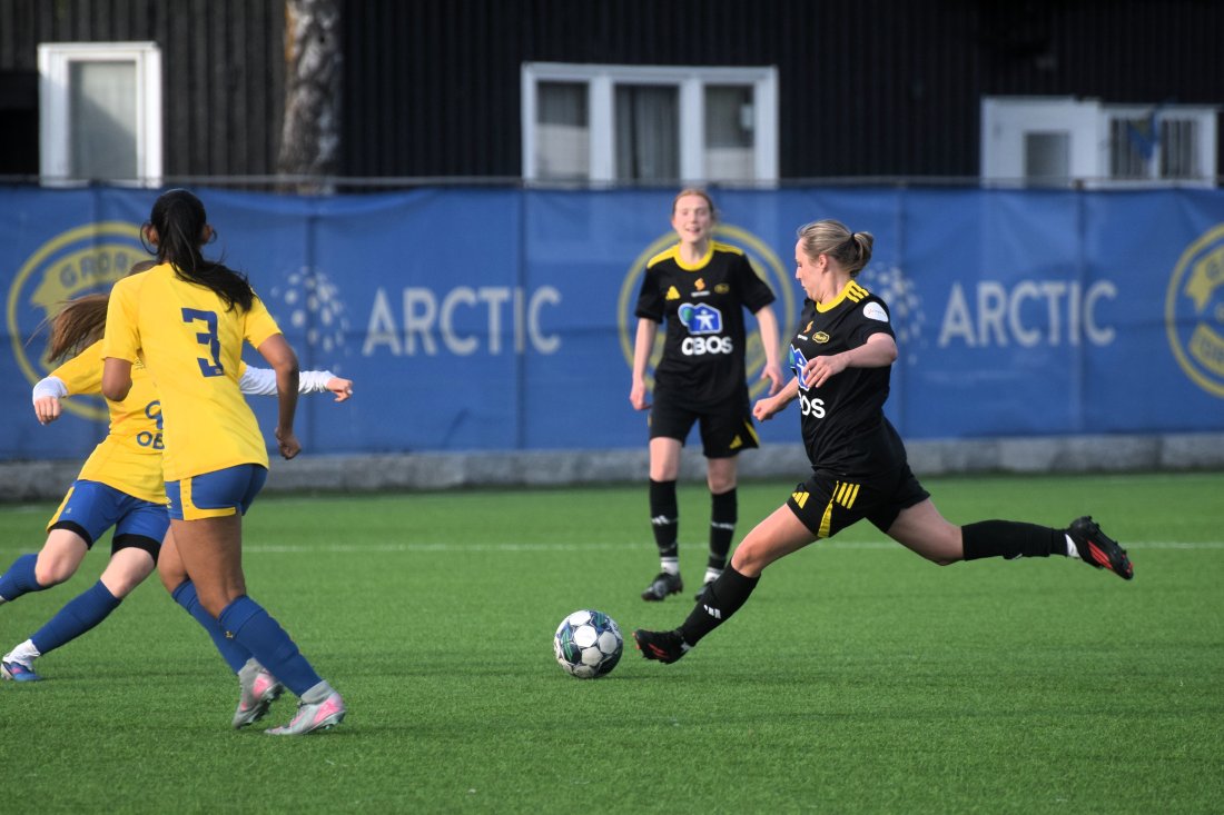 Trine Strønstad fikk 30 minutter i debuten for Skeid.