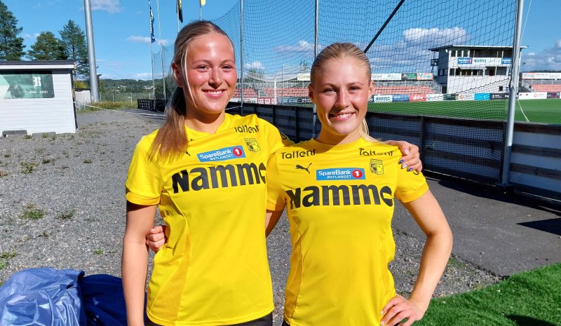 Raufoss ser ut til å styre mot opprykk. Det blir med Tilla Dahl-Maier (til venstre), men uten Pamina Strand.