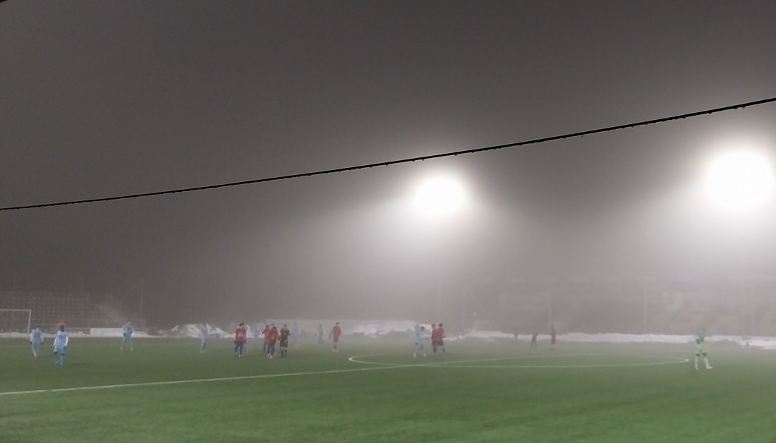 Kampen mot Follo gikk i tykk tåke. Foto: Anders Høilund