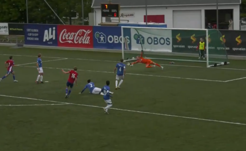 Abel setter spikeren i kista med sin andre scoring.