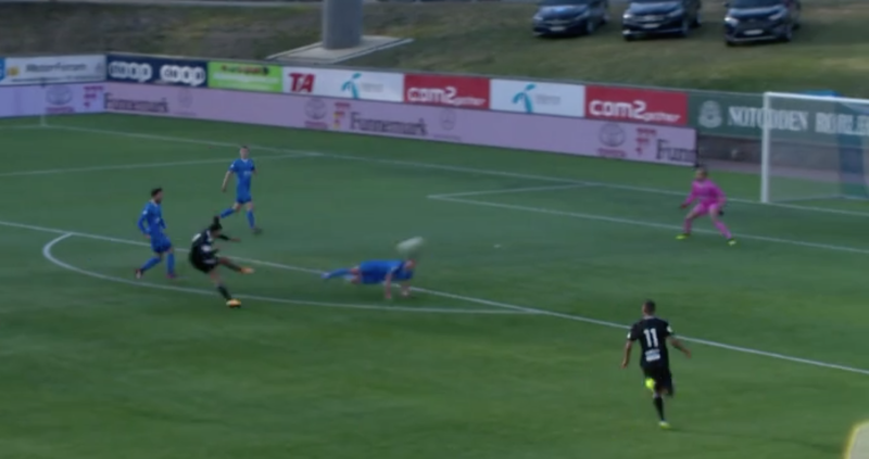 David Tavakoli skyter i mål!